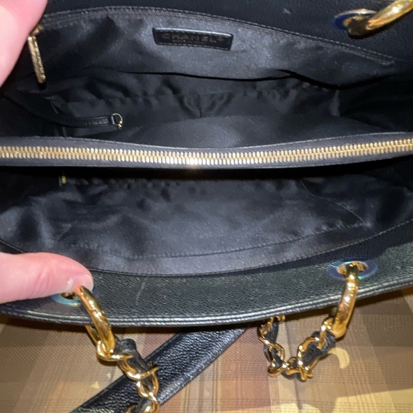 Chanel Black Caviar Grand Shopping Tote - Picture 12 of 16